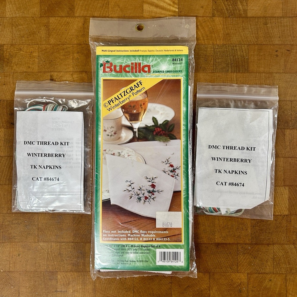Bucilla Pfaltzgraff Winterberry Pattern Stamped Embroidery 4 Cloth Napkins Kit